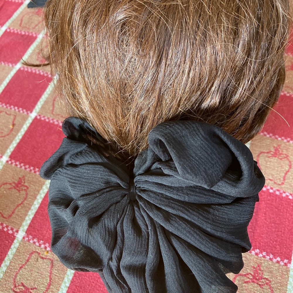 Beatrice Lassaque vtg silk hair clip